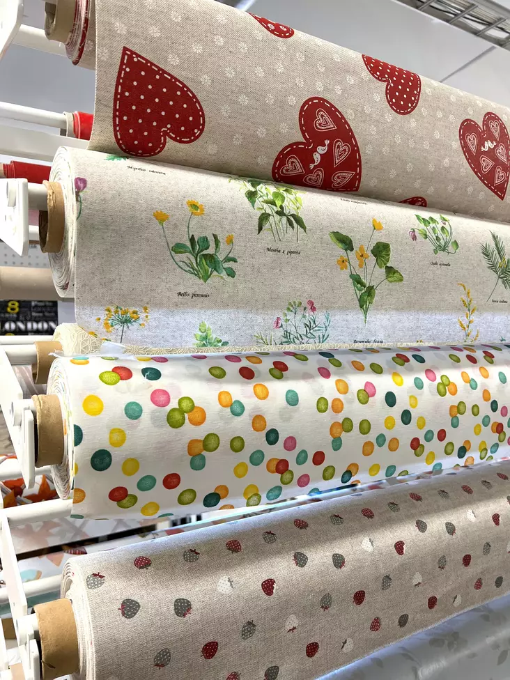 Eri kuosivaihtoehtoja, HR2 - Home textiles - 149060 - 1